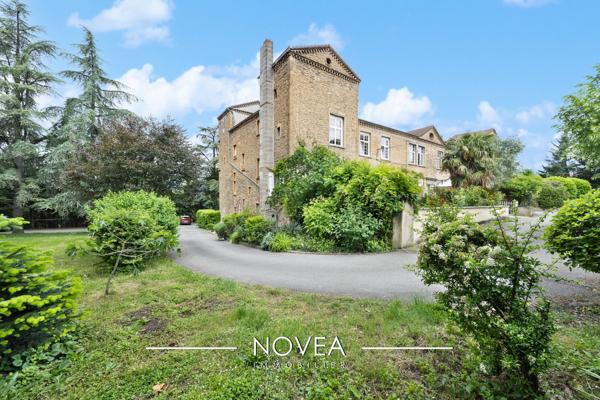 Duplex de caractère au coeur d'un chateau du XVIIe siècle
