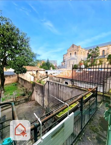 Maison 10 pièces - 250 m²