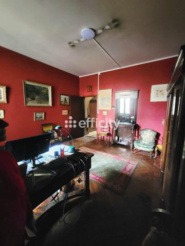 Maison 10 pièces - 250 m²