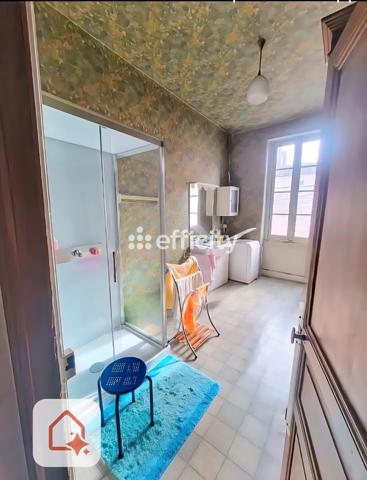 Maison 10 pièces - 250 m²