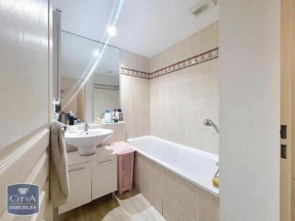 Appartement à louer 3 pièces 76.1m²