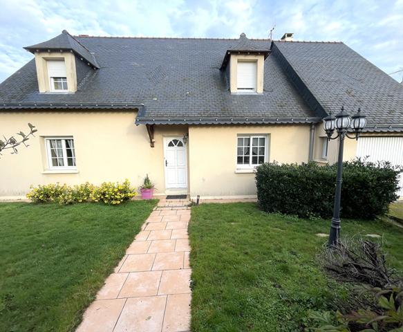 Brissac-Loire-Aubance - maison familiale avec vie de plain-pied, garage et jardin à seulement 15 minutes du Sud d'Angers.