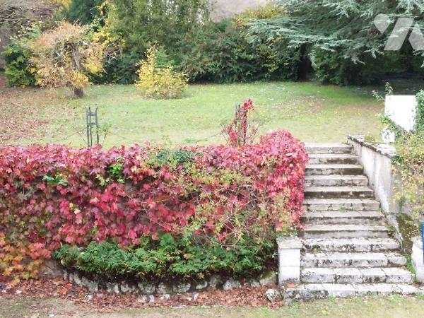 CHARME ET AUTHENCITE POUR CETTE MAISON BOURGEOISE EN COEUR DE VILLE