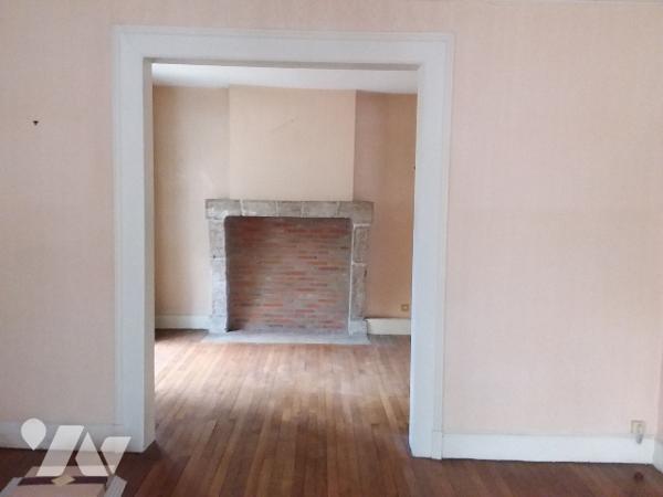 CHARME ET AUTHENCITE POUR CETTE MAISON BOURGEOISE EN COEUR DE VILLE