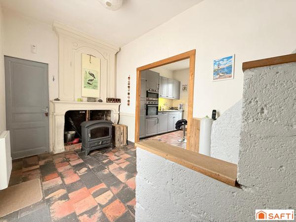 Ensemble immobilier de caractère comprenant une maison rénovée et une seconde maison à restaurer