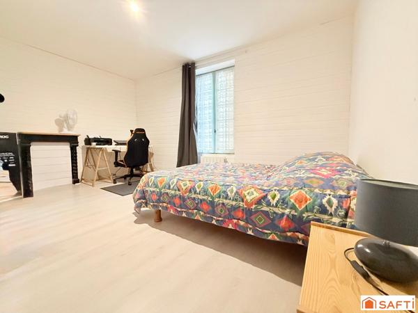 Ensemble immobilier de caractère comprenant une maison rénovée et une seconde maison à restaurer