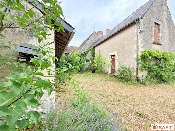 Ensemble immobilier de caractère comprenant une maison rénovée et une seconde maison à restaurer