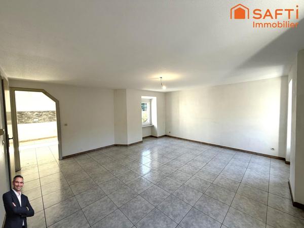 Superbe appartement de 4 pièces disposant deux caves, d'une place de stationnement privée et d'un garage !