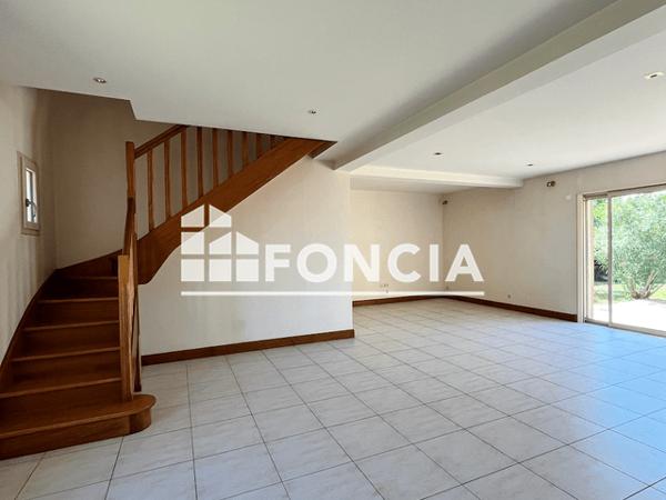 Location Maison 6 pièces 150 m² - 6 IMPASSE COIRIER Coulon 79510
