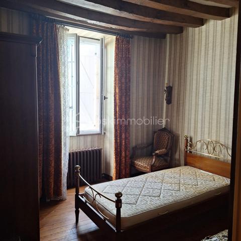 Maison en pierre de 182 m²