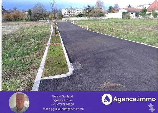 À vendre - Terrain projet construction 526 m² situé à Les Abrets en Dauphiné (38490)