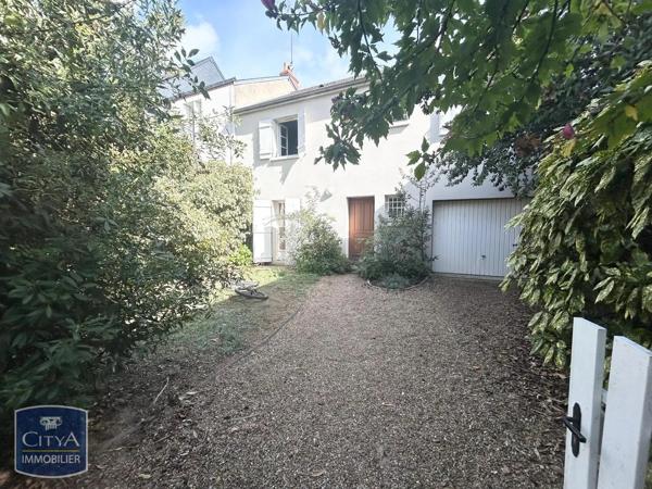 Maison à louer 5 pièces 104.58m² Tours (37000)