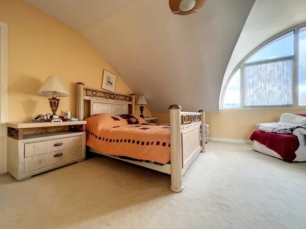 Appartement à vendre 8 pièces PREVESSIN MOENS (01)