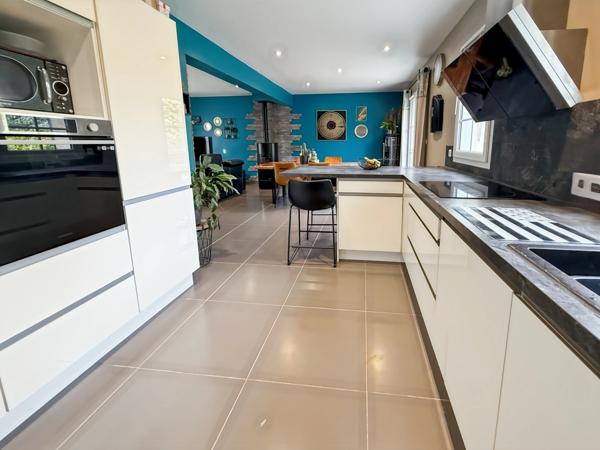 Maison familiale récente avec jardin, garage sans travaux à prevoir  à vendre 5 pièces proche de St just en Chaussée (60)