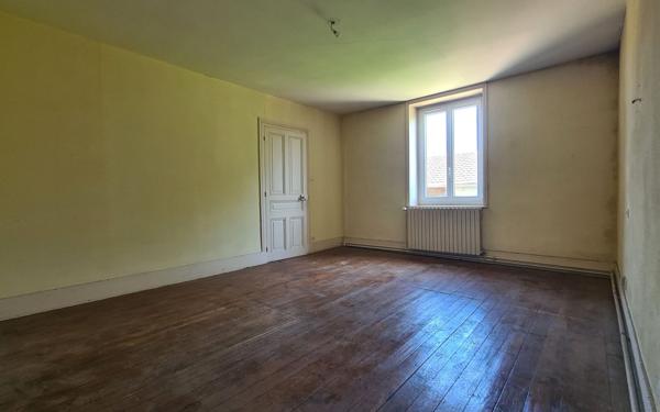 Maison à vendre    6 pièces • 180,69 m2 Grièges