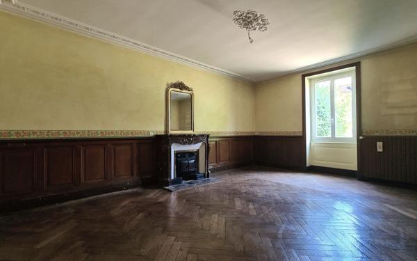 Maison à vendre    6 pièces • 180,69 m2 Grièges