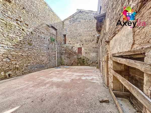 Charlieu (42190) A VENDRE - SECTEUR CHARLIEU - IMMEUBLE À RÉNOVER AVEC GRANGE