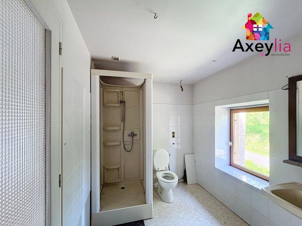 Charlieu (42190) A VENDRE - SECTEUR CHARLIEU - IMMEUBLE À RÉNOVER AVEC GRANGE