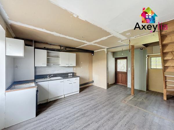 Charlieu (42190) A VENDRE - SECTEUR CHARLIEU - IMMEUBLE À RÉNOVER AVEC GRANGE