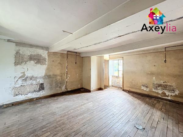 Charlieu (42190) A VENDRE - SECTEUR CHARLIEU - IMMEUBLE À RÉNOVER AVEC GRANGE