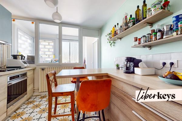Bel appartement T4 de 101m² entièrement rénové, avec balcon - Quartier Chavril - Sainte Foy Lès Lyon