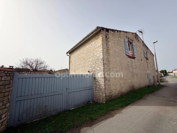 Grande propriété en pierres de 3 chambres avec une dépendance SAINTE MARIE DE RE - 17740
