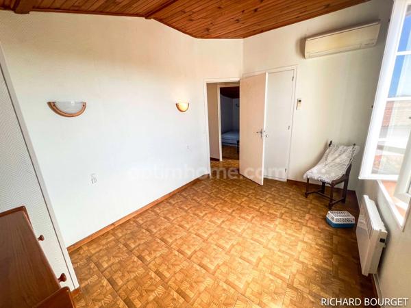 Grande propriété en pierres de 3 chambres avec une dépendance SAINTE MARIE DE RE - 17740