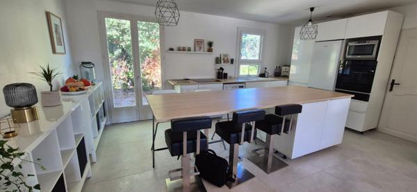 Maison à vendre à Gareoult - Une oasis de tranquillité et de confort