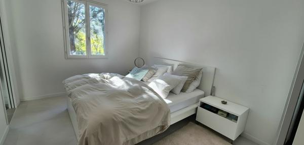 Maison à vendre à Gareoult - Une oasis de tranquillité et de confort