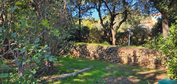 Maison à vendre à Gareoult - Une oasis de tranquillité et de confort