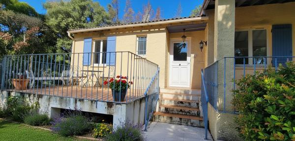 Maison à vendre à Gareoult - Une oasis de tranquillité et de confort