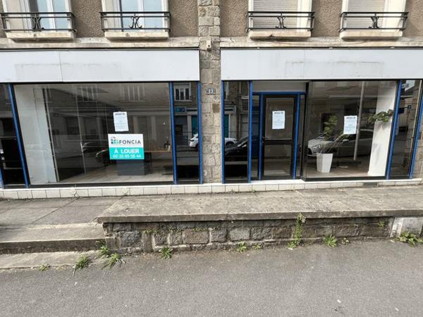 Location Local commercial 2 pièces 71 m² - 13 RUE DE LA BOULE Flers 61100
