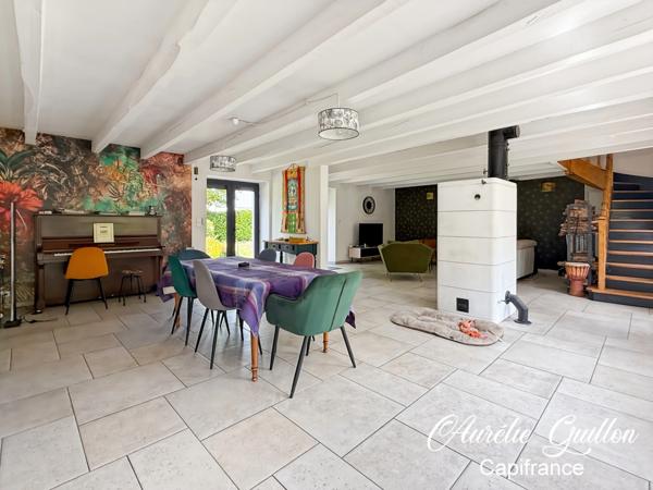 Longère rénovée de 180 m² avec garage, terrain, puits - Ploërmel