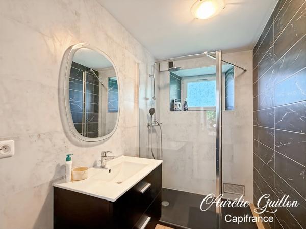 Longère rénovée de 180 m² avec garage, terrain, puits - Ploërmel