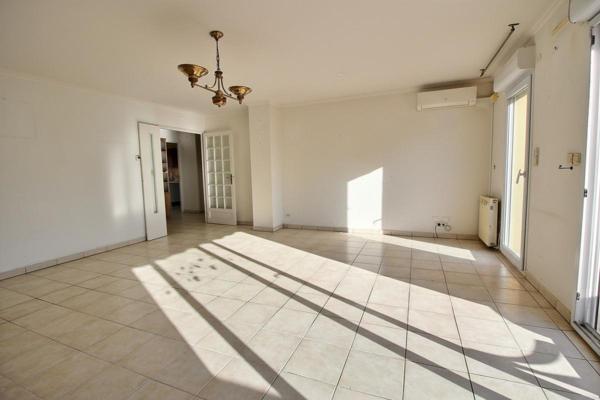 Appartement Frejus 3 pièces 82 m2 Avec 2 garages