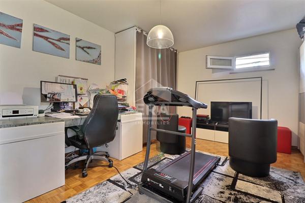 Maison familiale 4 pièces 111 m² avec jardin et garage à Saint-Denis