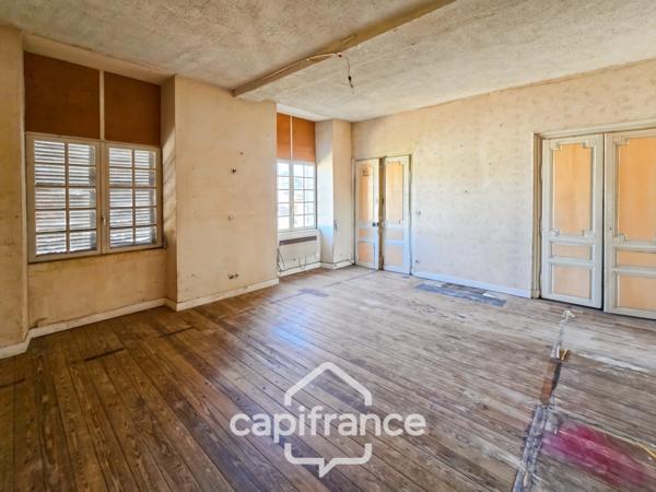 Dpt nièvre (58),LORMES, Hotel particulier à vendre 25 pièces, 780m² avec terrain clos, 3h de Paris et Lyon, idéal gîte, chambre d'hôtes, séminaires
