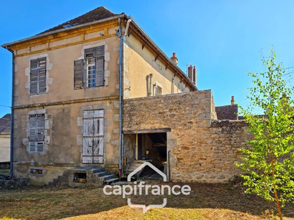 Dpt nièvre (58),LORMES, Hotel particulier à vendre 25 pièces, 780m² avec terrain clos, 3h de Paris et Lyon, idéal gîte, chambre d'hôtes, séminaires