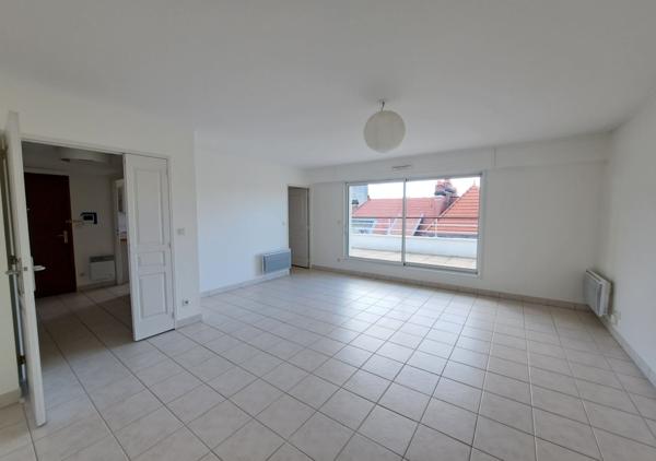 Bel appartement T3 de 85 m² avec deux terrasses, ascenseur et box
