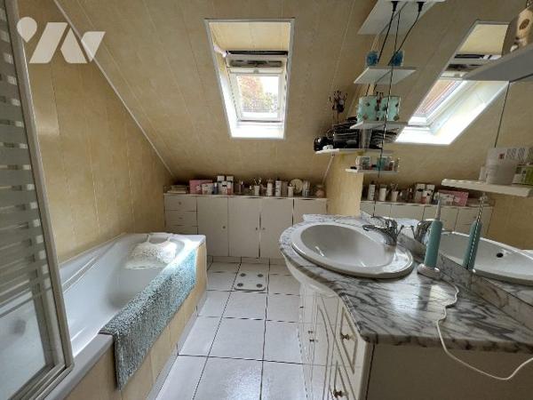 MAISON D'HABITATION A VENDRE