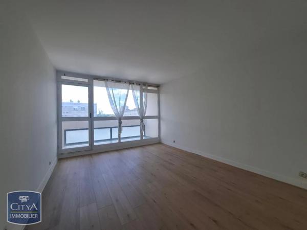 Appartement à louer 2 pièces 50.99m² Bourges (18000)