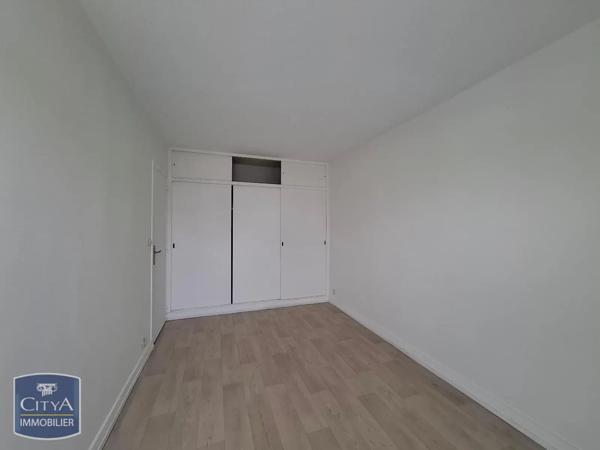 Appartement à louer 2 pièces 50.99m² Bourges (18000)