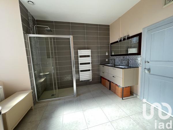 Maison 9 pièces de 304 m² à Anville (16170)