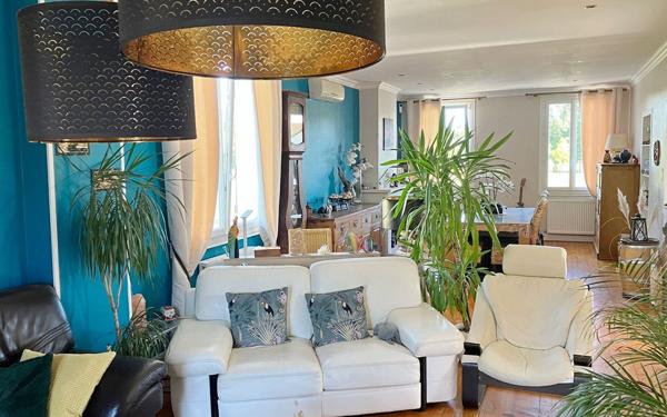 Maison à vendre    7 pièces •  Angoulême