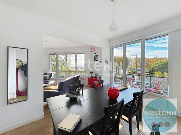 Bel appartement 3 pièces de 63,7 m² au coeur de Blois avec terrasse plein sud, séjour spacieux, chambre, cuisine équipée, cave et place de parking. Proche commerces, université et hôpital.