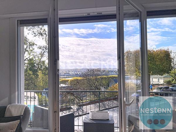 Bel appartement 3 pièces de 63,7 m² au coeur de Blois avec terrasse plein sud, séjour spacieux, chambre, cuisine équipée, cave et place de parking. Proche commerces, université et hôpital.