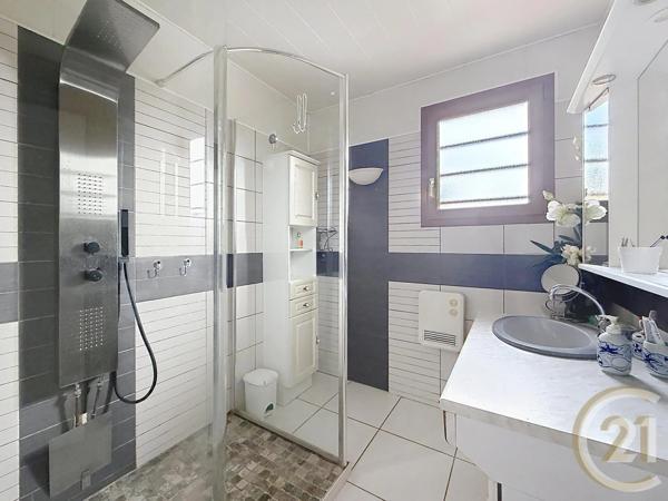 Maison à vendre  7 pièces - 108,54 m 2   MALAUNAY  - 76