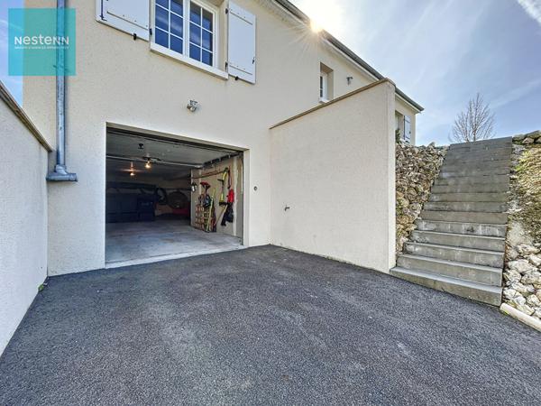 Maison récente de 145m² habitables à Blere