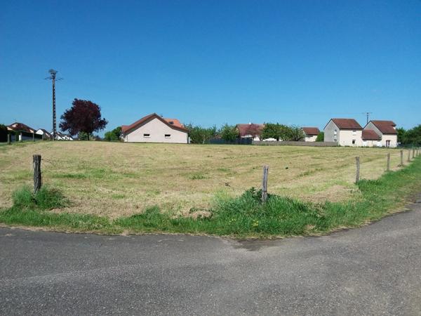 Terrain à vendre de 2 920,00 m² DAMPIERRE SUR SALON (70)