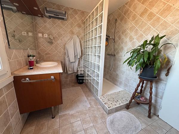 Maison meublée T5  Villeneuve-de-la-Raho avec Piscine  88 m²